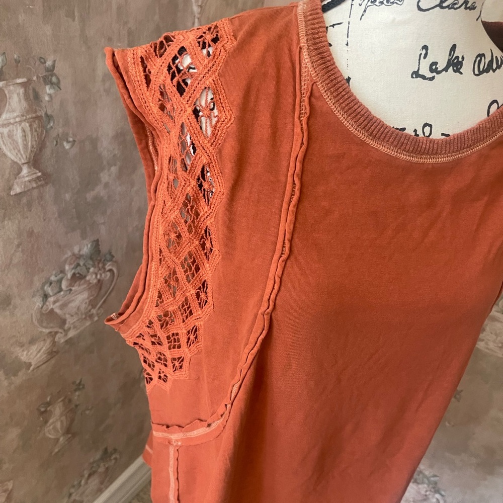 FREE PEOPLE TABLE FOR TWO SHORT SLEEVE MIX MEDIA TEE MEDIUM - Picture 7 of 7